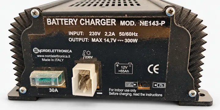 Chargeur de batterie Nordelettronica NE143-P 12V 300W