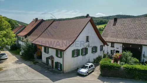 Magnique maison entièrement rénové avec goût à Charmoille