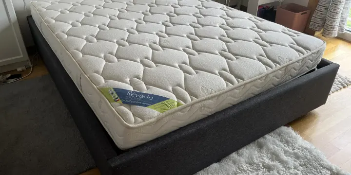 Lit coffre quasiment neuf et matelas