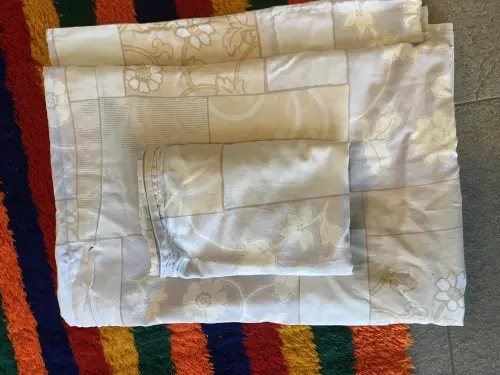 Housse de couette  200x 155 cm et taie d’oreiller 62x100 cm beige gris et blanc à Nyon