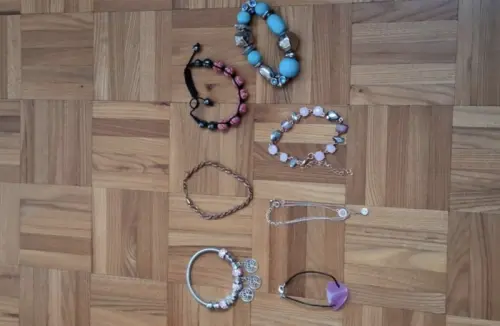 Lot de 7 bracelets fantaisie à Moutier