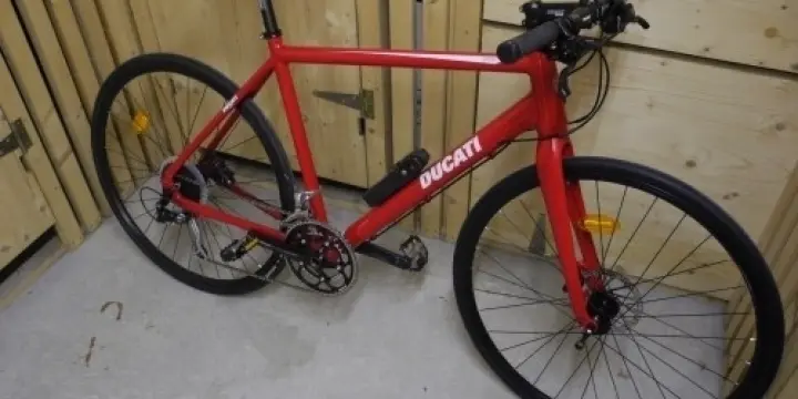 Vélo de ville Ducati neuf