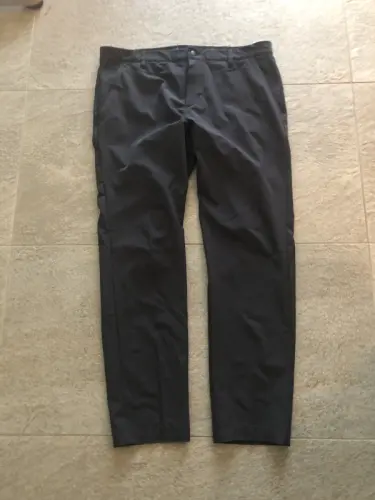 Pantalon léger noir homme Adidas F 36x32 à Nyon