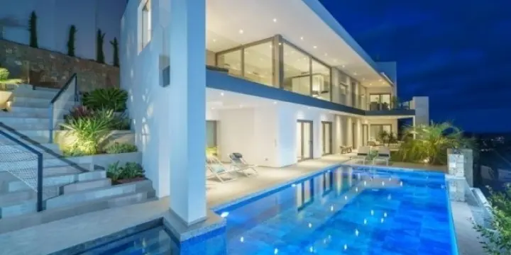 Villa moderne 10 personnes