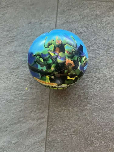 petite balle tortues Ninja à Nyon