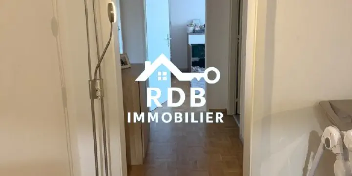 Appartement de 4 pièces au 3ème étage situé à Thônex 1226