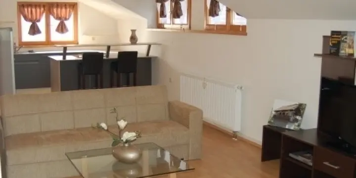 Location 3 pièces ZAGREB (35km)