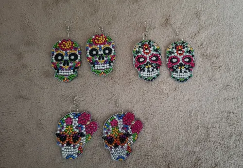 Boucles d'oreilles "Tête de mort" diamond p à Moutier