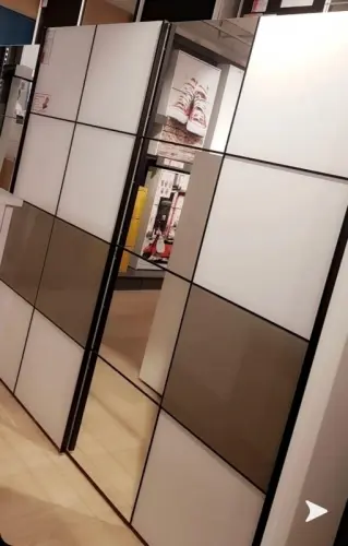 Armoire Moderne coullisante à Aubonne