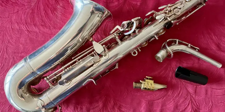 Saxophone Buescher Aristocrat 200 Alto Mib argenté + coffre