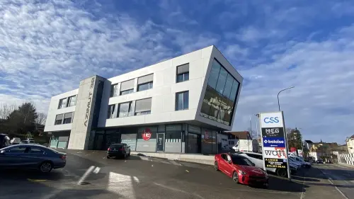 Magnifique espace commercial de 198 m2 modulable avec places de parc. à Porrentruy
