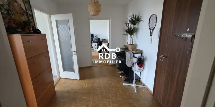 Appartement de 3 pièces au 7ème étage situé à Versoix 1290