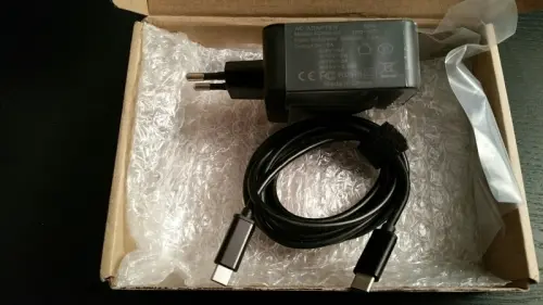 Adaptateur câble pour Tablette -Neuf- à Courtételle