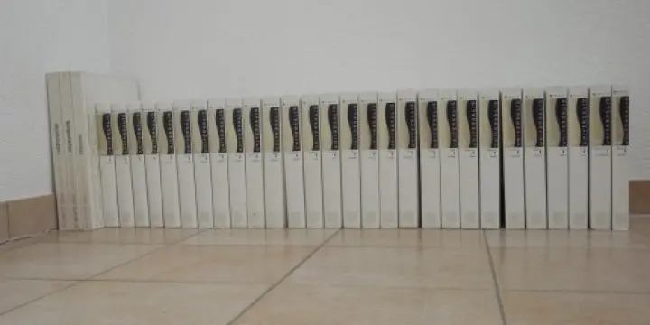 Encyclopédie / Encyclopædia Universalis