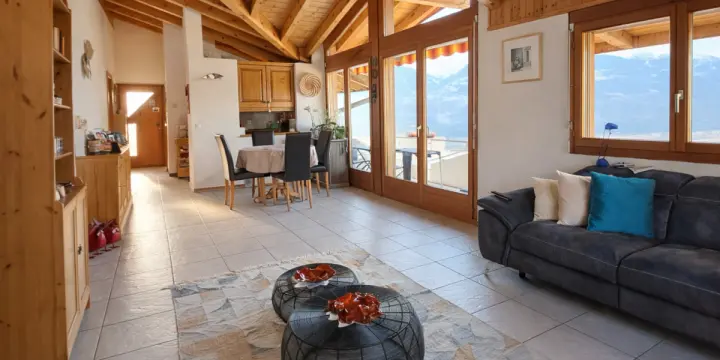A VENDRE: Attique 4.5 pces avec vue panoramique - Savièse (Chandolin)
