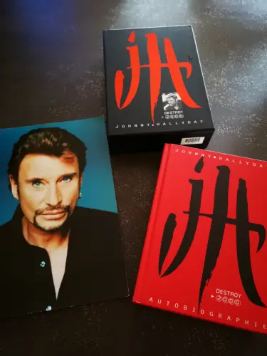 Livres + CD de Johnny Hallyday à vendre à Renens