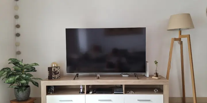 Meuble TV 3 tiroirs, 3 niches état impeccable
