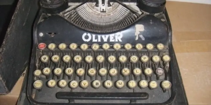 Machine à écrire Oliver