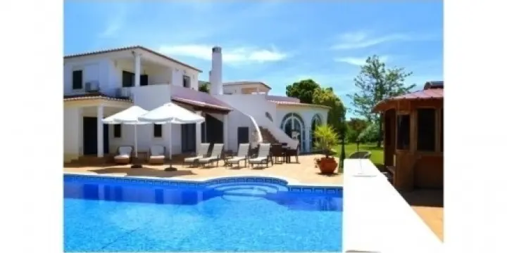 Villa 5 chambres Lagoa Ref V5-11