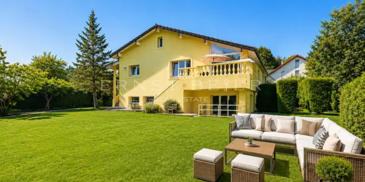 EXCLUSIVITE - Spacieuse maison familiale avec jardin, terrasses à Founex