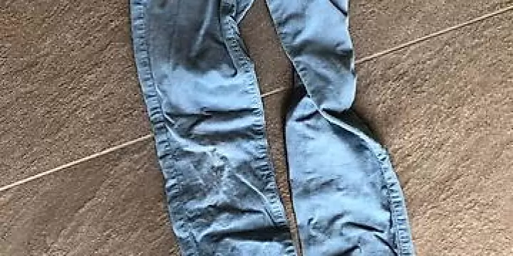 Pantalon velours bleu ciel 140 cm / 55 10 ans