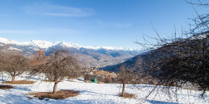 Superbe parcelle de 2'978 m2 à bâtir à 5 minutes des pistes