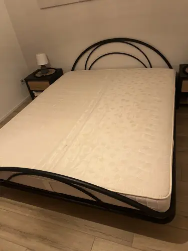 Lit160x200 avec sommier et matelas