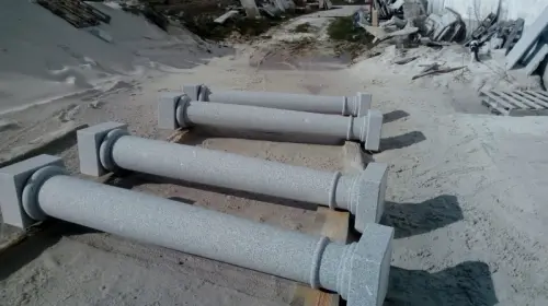 Colonnes en pierre naturelle, à VILAR  FORMOSO