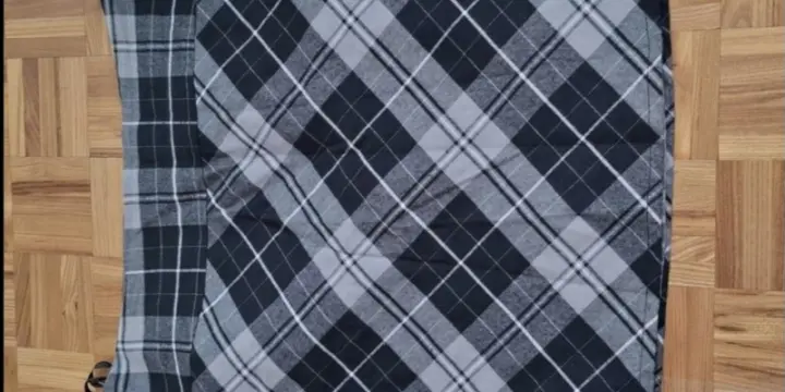 Mini-jupe à carreaux neuve Flash Lights Neuve