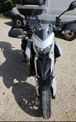 Ducati Hyperstrada 821 à Grand-Lancy