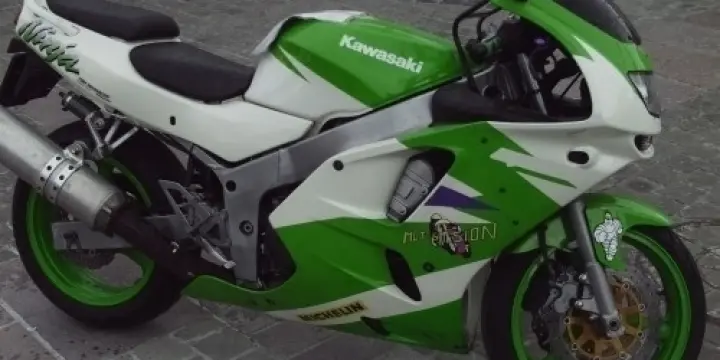 Je vend une Kawasaki Ninja ZX-600-R