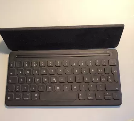 Étui de protection avec clavier Apple Smart Keyboard