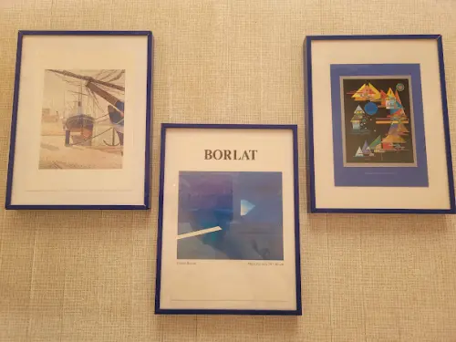 Tableaux cadres métal bleu marine motif bateaux à Chigny