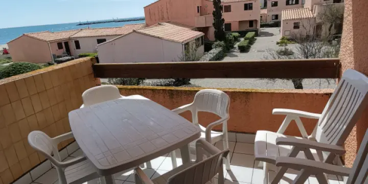 Location appartement dans un village naturiste bord de mer