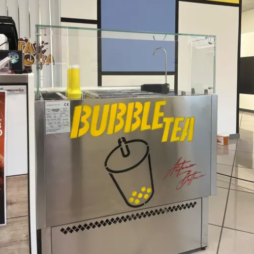 Comptoir réfrigéré pour Bubble Tea jaune à Salzano (VE)