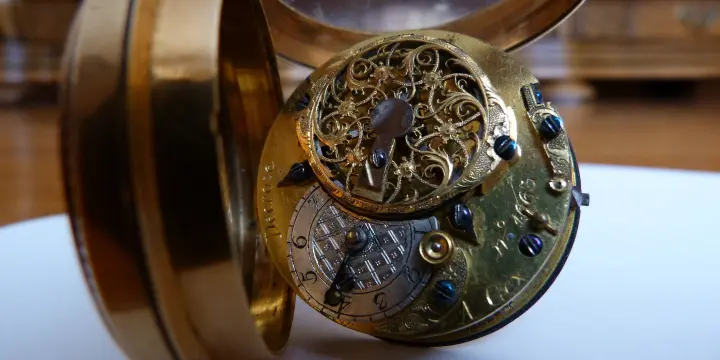 Montre à gousset en or de 1750 signée Decroze