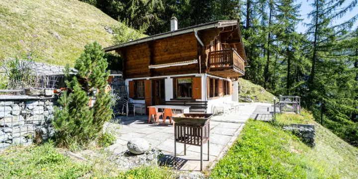Charmant chalet avec terrasse panoramique et vues splendides