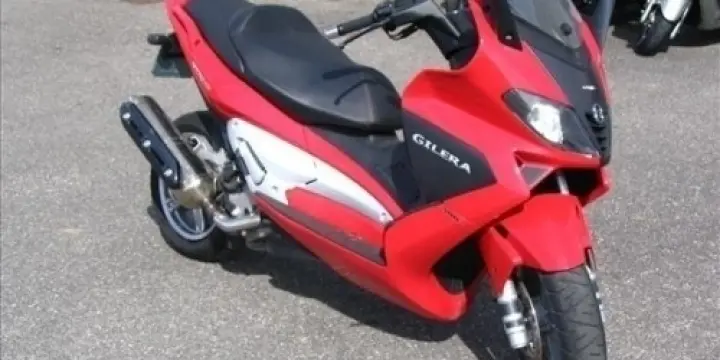 gilera nexus 500 rouge