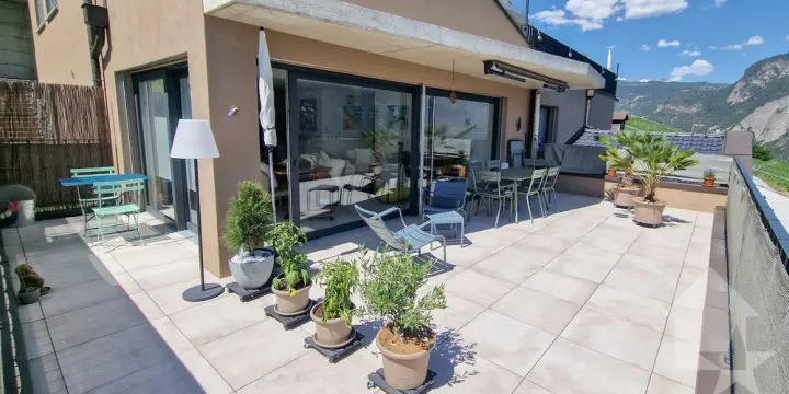 Superbe 4.5p, grande terrasse, vue et ensoleillement top, calme